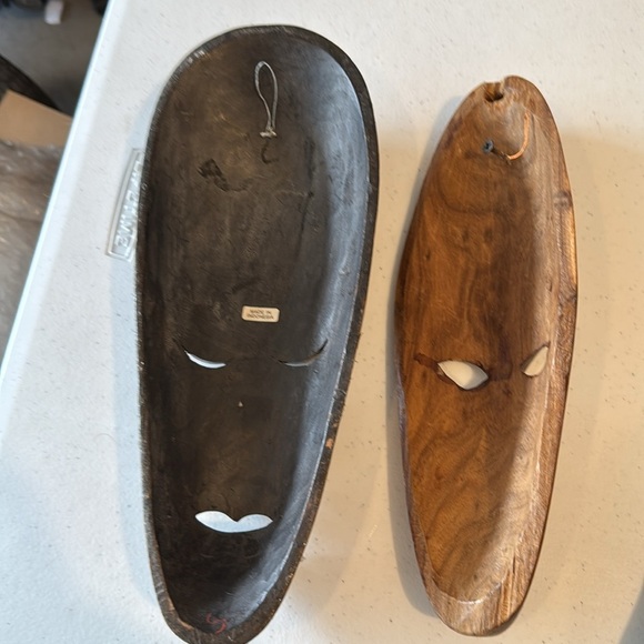 Handcrafted Tribal Masks in Brown and Tan 2 pieces - Picture 10 of 12